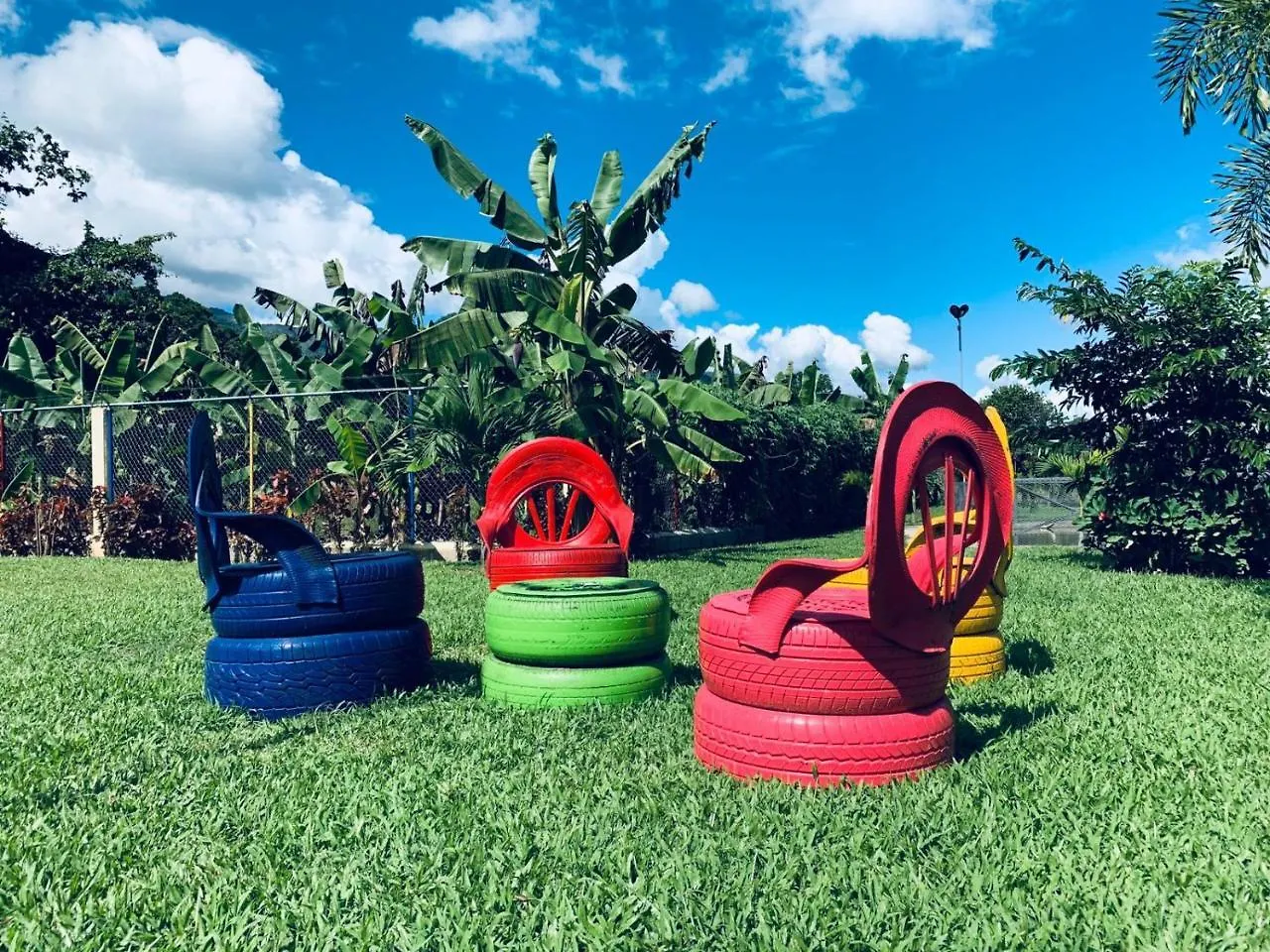 Rancho Guacamayos Hotel & Restaurantes Bonao